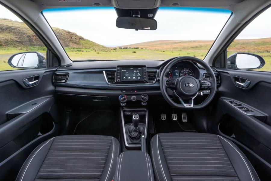 Торпедо Kia Rio GT-Line (YB) 2018 года  (UK) (фото 17 из 27)